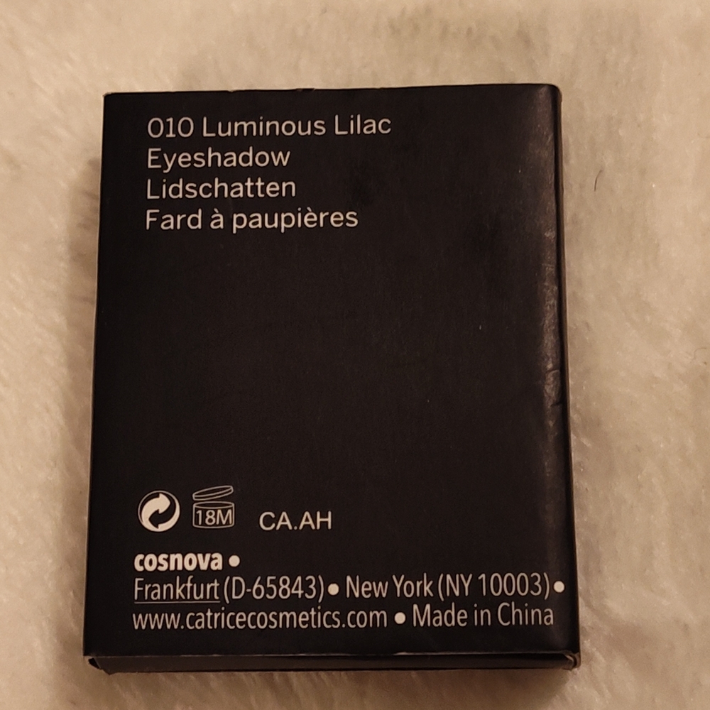NWT! Catrice Cosmetics Luminous Lilac Eyeshadow - Picture 5 of 5